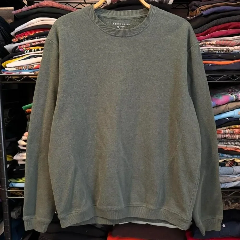 Perry Ellis Sport Performance Men Sz Medium Crewneck‎ Oversized Baggy Sweatshirt